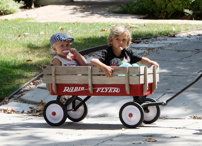 Zuma Rossdale, Kingston Rossdale, wagon ride